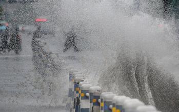 暴雨