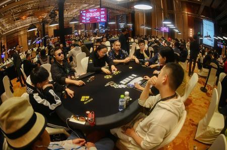 WSOP附加赛女选手登顶创造历史 TWT童梦成险胜连笑再夺冠