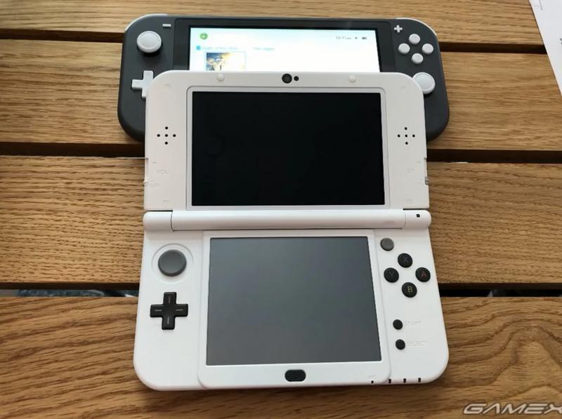 Switch Lite与历代掌机对比 比原版小太多接近PSV